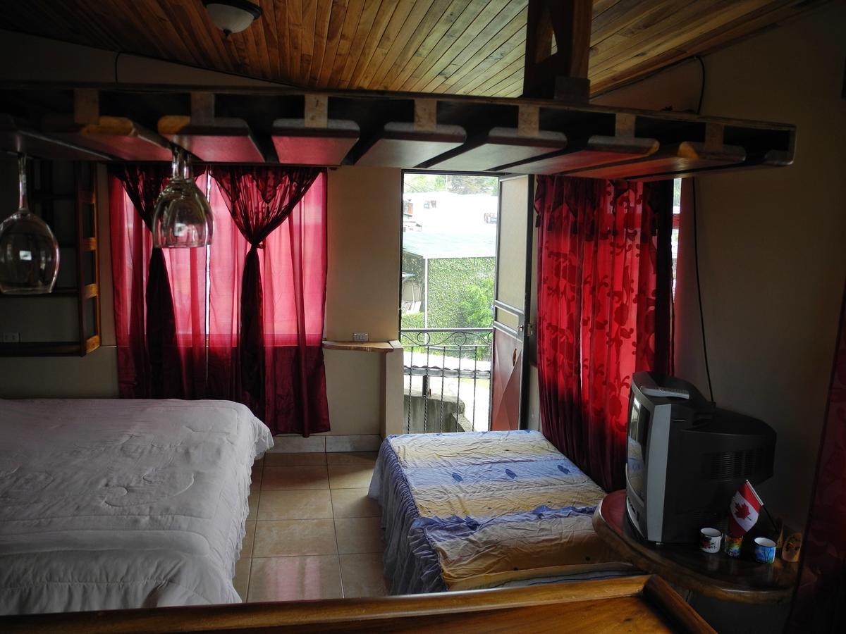 Sleepers Sleep Cheaper Hostel Monteverde Esterno foto